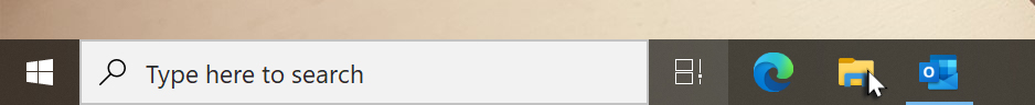 Mouse pointing to File Explorer shortcut on the taskbar